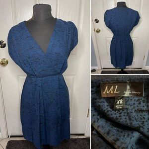 ML Maxim Liberaty Women's Size XS Blue V-Neck Casual Dress